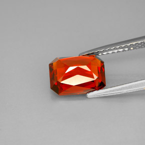 Granate espesartita rojo natural de 2,42 ct, corte esmeralda, VVS-VS