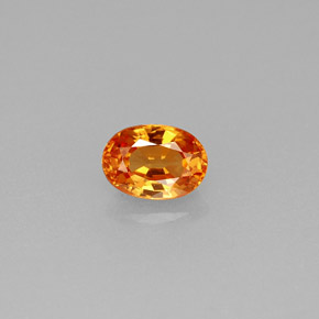 Granate espesartita naranja natural de 0,61 ct, corte óvalo, VS