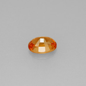 Granate espesartita naranja natural de 0,61 ct, corte óvalo, VS