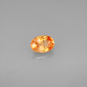 Granate espesartita naranja natural de 0,72 ct, corte óvalo, VS