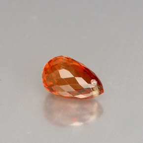 Granate espesartita naranja natural de 1,70 ct, briolette, VS