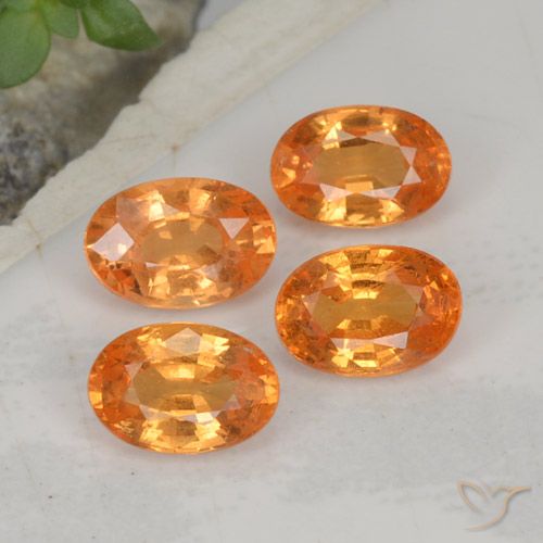 Gemas de Hilo de espesartita Ámbar naranja natural de 2.70 ct, Corte Óvalo, VS