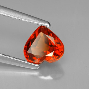 Granate espesartita naranja natural de 0,99 ct, forma de corazón, VS