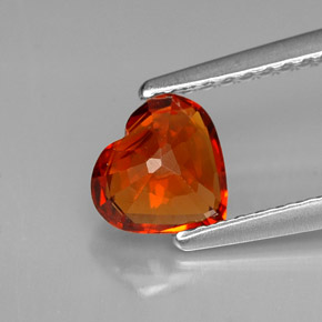 Granate espesartita naranja natural de 0,99 ct, forma de corazón, VS