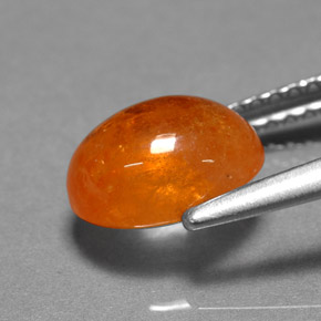 Granate espesartita naranja natural de 3,06 ct, corte óvalo, translúcido