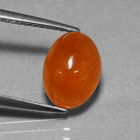Granate espesartita naranja natural de 4,74 ct, corte óvalo, translúcido