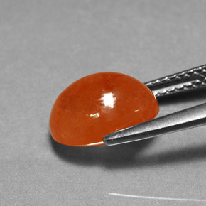 Granate espesartita naranja natural de 4,74 ct, corte óvalo, translúcido