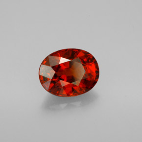 Granate espesartita naranja natural de 3,61 ct, corte óvalo, VS