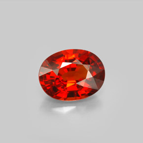Granate espesartita rojo natural de 2,60 ct, corte óvalo, VS