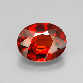 Granate espesartita rojo natural de 3,77 ct, corte óvalo, VS