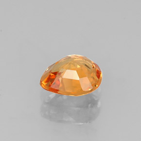 Hilo de espesartita Naranja mandarina natural de 0.84 ct, En forma de pera, VVS