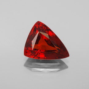 Granate espesartita rojo natural de 3,86 ct, trillón, VS
