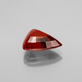 Granate espesartita rojo natural de 3,86 ct, trillón, VS