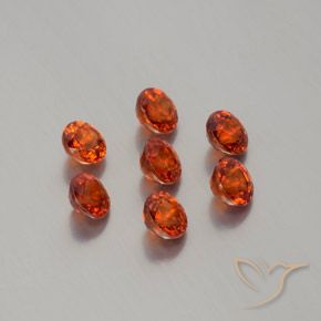 Gemas de Hilo de espesartita Rojo medio natural de 2.88 ct, Redondo, VS