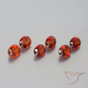 Gemas de Hilo de espesartita Rojo medio natural de 2.90 ct, Ovalada, VVS-VS