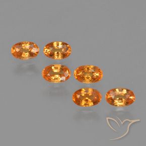 Gemas de Hilo de espesartita Naranja claro natural de 2.43 ct, Ovalada, VS