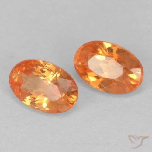 Gemas de Hilo de espesartita Naranja claro natural de 0.69 ct, Ovalada, VS-SI