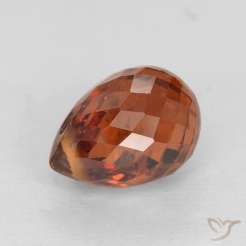 Hilo de espesartita Rojo fuego natural de 1.52 ct, Corte Briolette, VS-SI