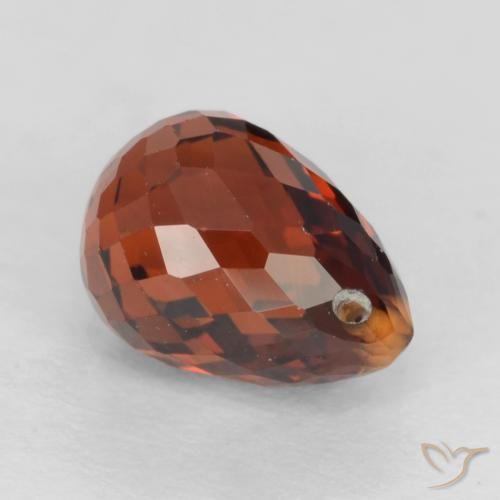 Hilo de espesartita Rojo fuego natural de 1.65 ct, Corte Briolette, VS