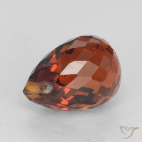 Hilo de espesartita Rojo fuego natural de 1.65 ct, Corte Briolette, VS