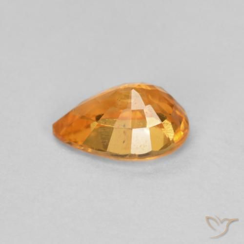Hilo de espesartita Naranja medio natural de 0.58 ct, En forma de pera, VS-SI