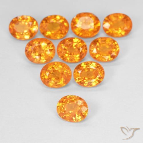 Hilo de espesartita Naranja medio natural de 0.55 ct, Ovalada, VS