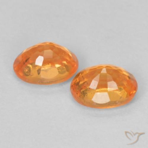 Gemas de Hilo de espesartita Naranja claro natural de 0.55 ct, Ovalada, VVS-VS