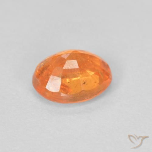 Hilo de espesartita Naranja medio natural de 0.54 ct, Ovalada, VS-SI