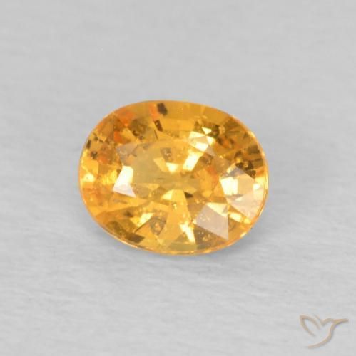 Hilo de espesartita Medium Light-Orange natural de 0.49 ct, Ovalada, VS