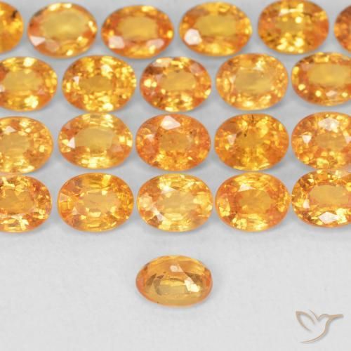 Hilo de espesartita Naranja albaricoque natural de 0.26 ct, Ovalada, VS