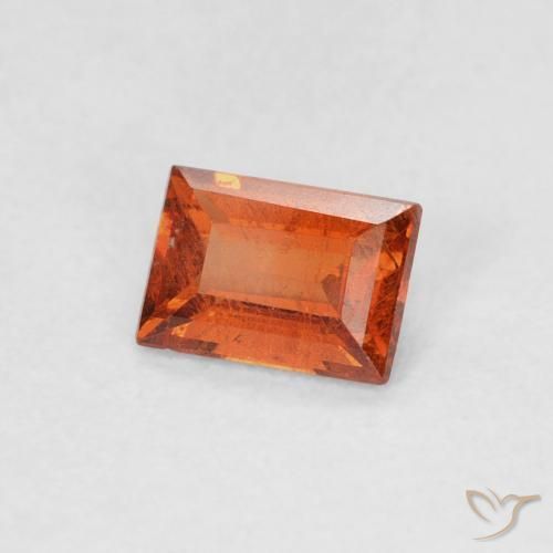 Hilo de espesartita Naranja medio natural de 0.56 ct, Corte Baguette, SI