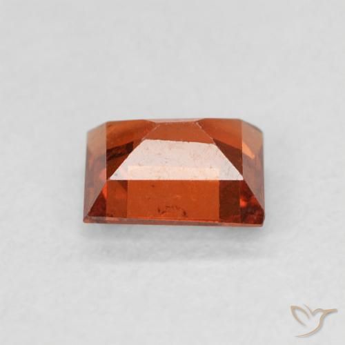Hilo de espesartita Naranja fuego natural de 0.67 ct, Corte Baguette, VS