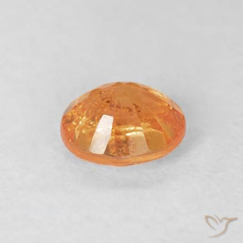 Hilo de espesartita Naranja medio natural de 0.56 ct, Ovalada, VS-SI