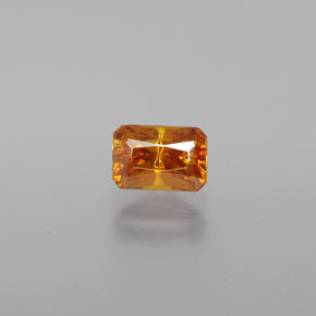 Esfalrita Dorado amarillo natural de 0.68 ct, corte esmeralda, VS