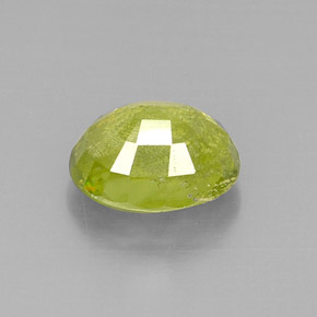 Esfena verde natural de 5,59 ct, corte óvalo, SI