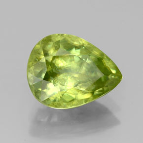 Esfena Verde amarillento natural de 2.64 ct, En forma de pera, SI
