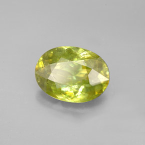Esfena verde natural de 2,98 ct, corte óvalo, SI