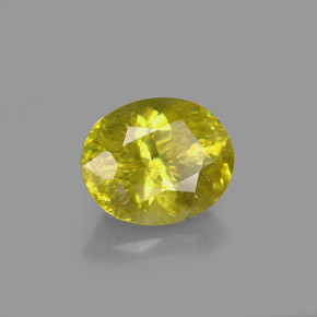 Esfena verde natural de 1,74 ct, corte óvalo, VS-SI