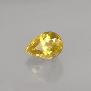 Esfena amarillo natural de 0,98 ct, en forma de pera, VS