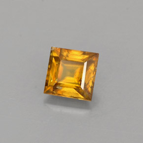 Esfena Dorado natural de 0.42 ct, Cuadrado, VS