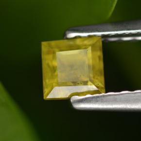 Esfena Dorado verdoso natural de 0.43 ct, Cuadrado, VS-SI