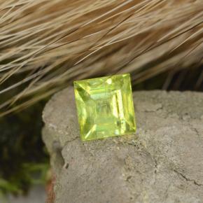 Esfena verde natural de 0,57 ct, cuadrado, VS-SI