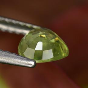 Esfena verde natural de 0,83 ct, en forma de pera, VS