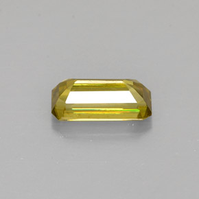 Esfena Dorado verdoso natural de 0.76 ct, corte esmeralda, VVS-VS