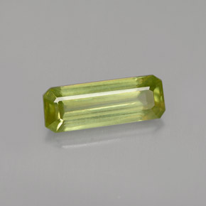 Esfena Verde dorado natural de 1.19 ct, corte esmeralda, VS