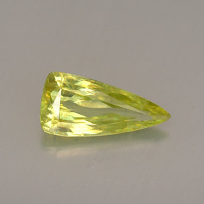 Esfena verde natural de 0,74 ct, trillón, VS