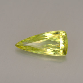 Esfena verde natural de 0,74 ct, trillón, VS
