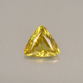 Esfena Dorado natural de 0.63 ct, Trillón, VVS-VS