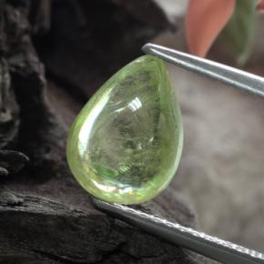 Esfena Verde amarillento natural de 2.24 ct, En forma de pera, Transparente