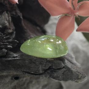 Esfena Verde amarillento natural de 2.24 ct, En forma de pera, Transparente